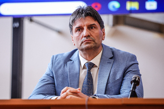 По случай професионалния празник на полицията директорът на СДВР връчи награди на отличилите се служители