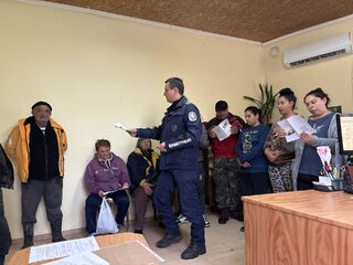 Мобилни екипи от ОДМВР- Шумен се срещнаха с представителите на местната власт и жителите на селата Вехтово и Кладенец
