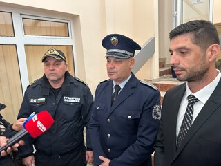 Съвместни действия на РДГП и ОДМВР-Бургас през изминалата нощ спряха трафик на мигранти и предотвратиха рискове за граждани
