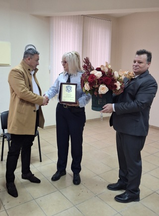Началникът на сектор „Охранителна полиция“ при Пето РУ  гл. инспектор Валя Тодорова се пенсионира след 35 години служба