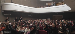 Ученици, учители и родители от Радомир, Земен и Ковачевци се запознаха с рисковете от употребата на наркотици чрез филма „Един грам живот“