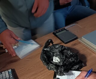 Двама криминално проявени са задържани за пласиране на кокаин