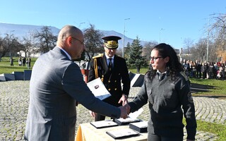 Бакалаври и магистри от випуск 2025 получиха своите дипломи