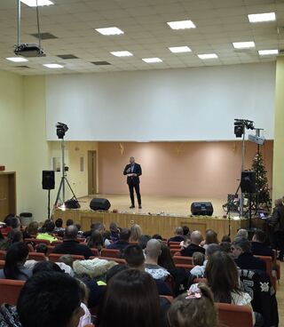 Дядо Коледа зарадва децата на служителите на МВР в Русенско 🎄