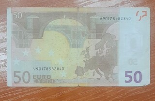 Криминалисти от РУ- Шумен установиха мъж, прокарал в обрaщение неистинска евро банкнота
