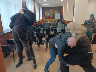 Сурвакари от Кралев дол благословиха ОДМВР – Перник за здраве, късмет и успешна 2026 година