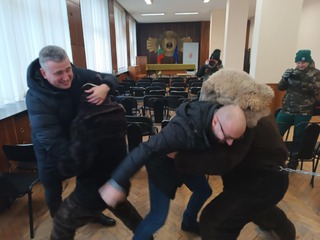 Сурвакари от Кралев дол благословиха ОДМВР – Перник за здраве, късмет и успешна 2026 година