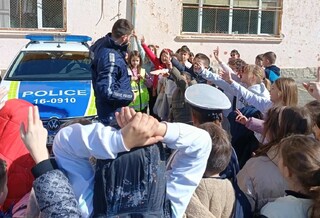 Служители на реда участваха в учебни занятия на няколко начални класове в Пловдив