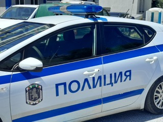 Служителите на реда в Раковски задържаха шофьорка, опитала да ги подкупи