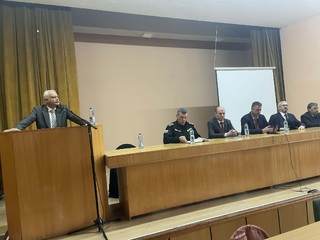 Министър Емил Дечев, изпълняващият длъжността главен секретар на МВР гл. комисар Георги Кандев и зам. министър Калоян Калоянов проведоха работна среща с ръководния състав на  ОДМВР – Кюстендил