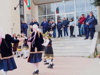 ДЕЦАТА ОТ ФА „ЖАРАВА“ С ПРАЗНИЧНО ПОСЕЩЕНИЕ В РУ – БЯЛА ПО ПОВОД ЛАЗАРОВДЕН