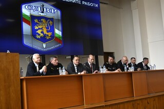 Министър Дечев: Действайте абсолютно безкомпромисно срещу всеки извършител на изборно престъпление