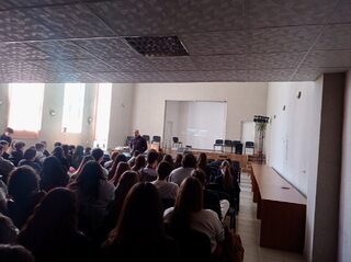 Диксусия за вредите от наркотичните вещества се проведе в ПЕГ "Никола Й. Вапцаров" в Шумен