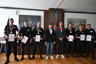 Наградиха победителите в турнира по стрелба и състезанието по крос за „Купата на ректора“