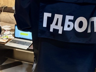 Киберполицаите на ГДБОП задържаха изпращачи на фишинг съобщения от името на МВР, институции и куриерски компании