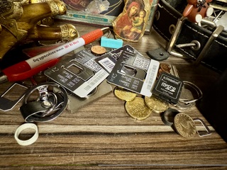 Киберполицаите на ГДБОП задържаха изпращачи на фишинг съобщения от името на МВР, институции и куриерски компании