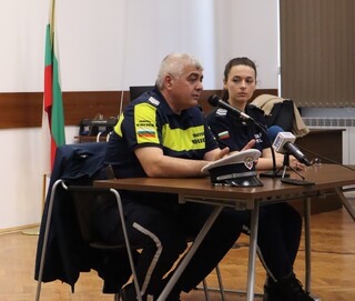 Екип на сектор „Пътна полиция“ проведе среща с гимназисти от видинското  СУ „Цар Симеон Велики“