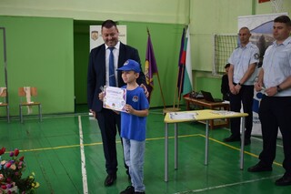 С тържество с много емоции, игри и демонстрации бе закрито Детското полицейско управление във В. Търново
