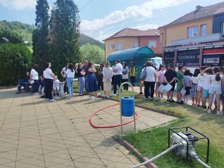 Днес РСПБЗН – Дупница, проведе  обучението за действия при горски пожари в гр. Бобошево