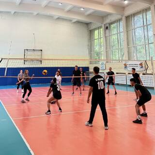 Със състезание по волейбол завърши спортният турнир „Купата на ректора“