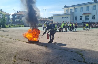 Учениците от „Детско полицейско управление“ към СУ „Св. Св. Кирил и Методий“ във Велики Преслав успешно завършиха своето обучение