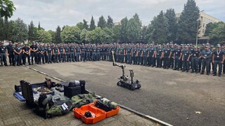 Служители от дирекция „Специализирани операции и борба с тероризма“ проведоха занятие със стажанти от ЦСПП – Пазарджик