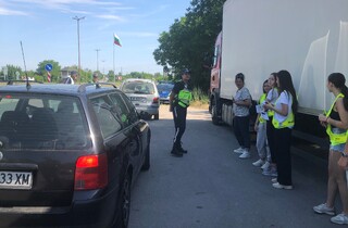 Ученици от елитна гимназия в Монтана участваха в проверки на Пътна полиция по метода на „Широкообхватния контрол“