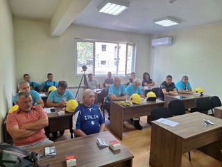 Обучения за предотвратяване и овладяване на бедствия, пожари и извънредни ситуации с доброволци от Кюстендилска област