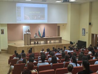 „Силата е в избора“ – Ученици от четири русенски училища се включиха в превантивна инициатива по повод Международния ден за борба със злоупотребата и нелегалния трафик на наркотични вещества