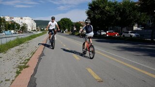 Карането на велосипед е забавно, полезно и здравословно, но винаги трябва да бъде безопасно