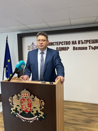 Над 100 служители на Областната дирекция с награди за празника