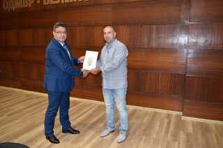 Над 100 служители на Областната дирекция с награди за празника