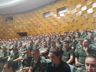 Служители на ОДМВР - Шумен проведоха превантивна беседа с военнослужещи и цивилни служители