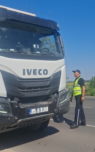 Претоварен камион бе установен по време на специализирана операция в Пловдивска област