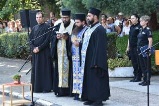 Водосвет за здраве отслужи Негово Високоблагоговейнство отец Боян Кочев – архиерейски наместник, в съслужение със свещеници от Пазарджишката духовна околия