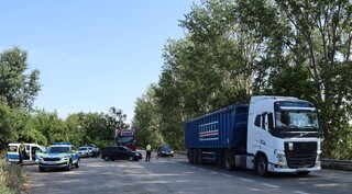 105 моторни превозни средства бяха проверени днес при тричасова специализирана полицейска операция на главен път Е-79 в област Видин