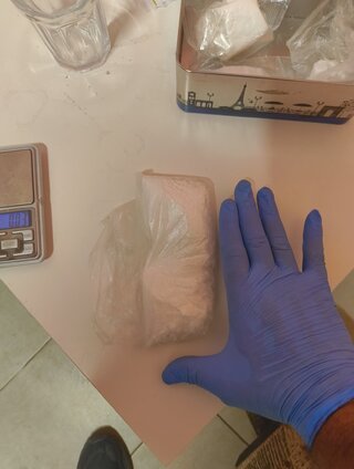 Петима задържани при три акции на СДВР срещу наркоразпространението