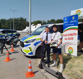 МВР представи професиите на полицаи и пожарникари пред децата на KIDS EXPO PLOVDIV 2026