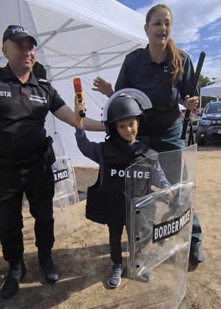 МВР представи професиите на полицаи и пожарникари пред децата на KIDS EXPO PLOVDIV 2026