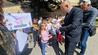 Сирени и детски призиви за отговорно поведение на пътя прозвучаха в Смолян по повод 17 септември – Деня без загинали на пътя