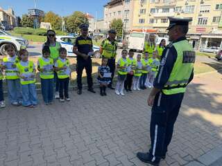 Деца от ДГ „Дружба“ и ДГ „Изворче“ в Шумен влязоха в ролята на малки пътни наблюдатели