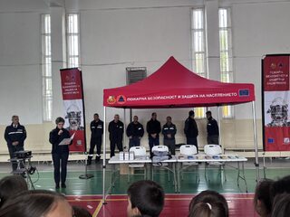 Ученици в Смолян научиха как да действат при бедствия
