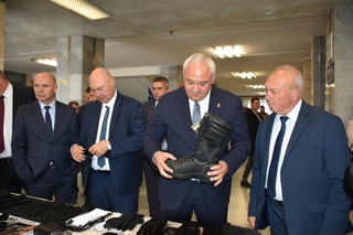 Изложение на компании за полицейски униформи се проведе в АМВР 
