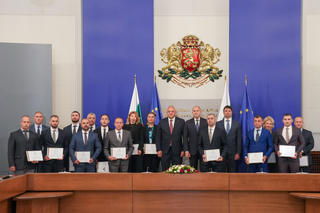 Prime Minister Rumen Radev Honours 15 Ministry of Interior Officers for Outstanding Performance