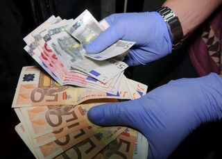 Успешното сътрудничество между българските и румънските власти доведе до възстановяването на над 13 900 евро на жертва на телефонна измама