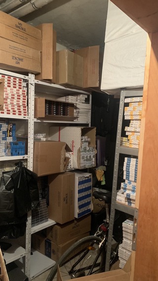 Гранични полицаи и митничари намериха укрити 50 000 къса цигари сред легалната стока в камион