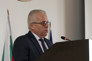Министър Рашков: Ще продължим да разследваме и да информираме за резултатите
