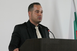 Министър Рашков: Ще продължим да разследваме и да информираме за резултатите