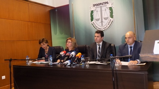 Двама рецидивисти са задържани за обира в „Люлин“