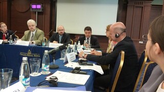 Ръководни служители на ГД"Национална полиция" участват в кръгла маса по теми свързани с полицейската дейност и правата на човека